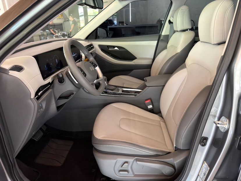 Foto do veículo HYUNDAI CRETA  ULTIMATE 1.6 TB 16V AUT. 2025 8.702 KM 184.000,00