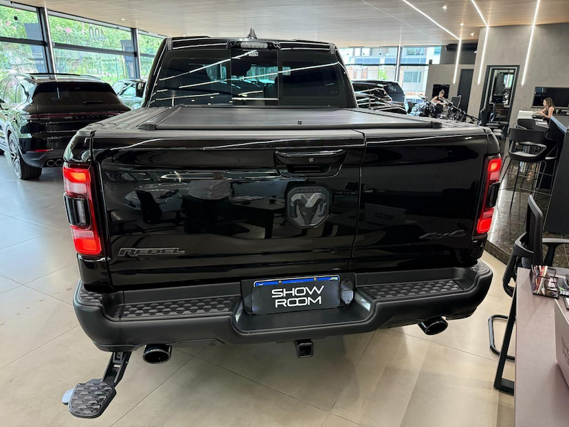 Foto do veículo RAM 1500  REBEL HEMI 2021 13.500 KM 350.000,00