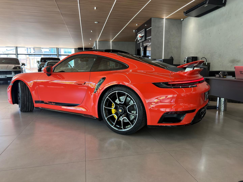 Foto do veículo PORSCHE 911  TURBO 2022 9.083 KM 1.190.000,00