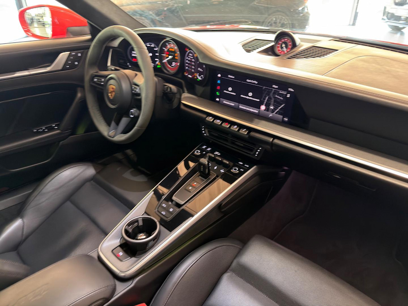 Foto do veículo PORSCHE 911  TURBO 2022 9.083 KM 1.190.000,00