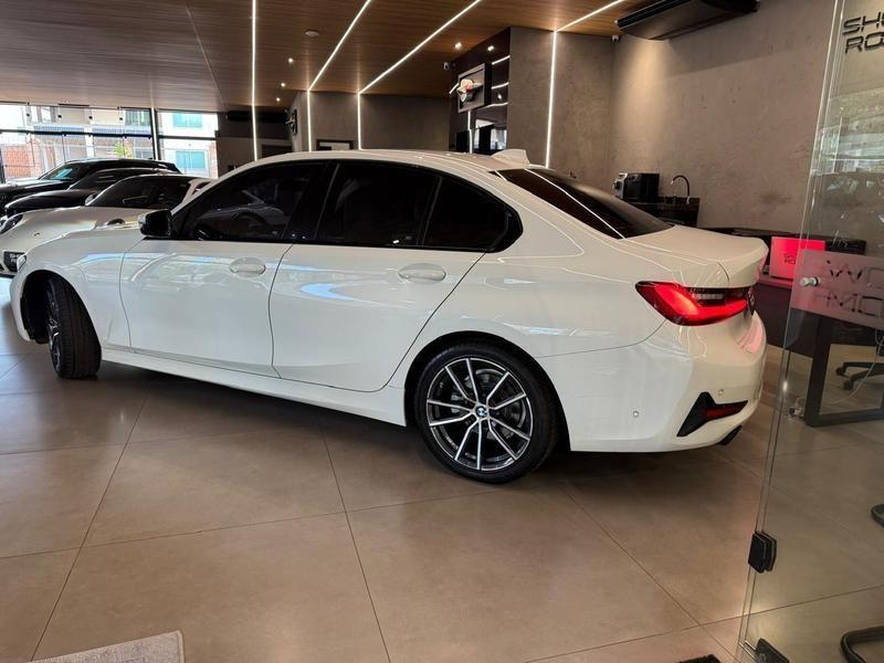 Foto do veículo BMW 320I  2.0 16V TURBO ACTIVE FLEX 4P AUTOMATICO 2020 47.500 KM 185.000,00