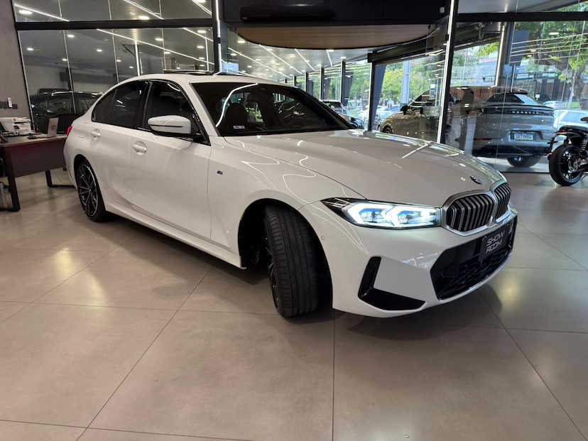 Foto do veículo BMW 320I  M SPORT FLEX 2024 17.271 KM 295.000,00