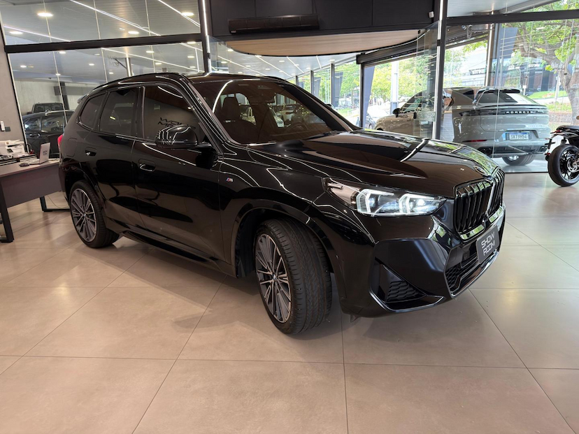 Foto do veículo BMW X1  S20I M SPORT 2024 22.900 KM 287.000,00