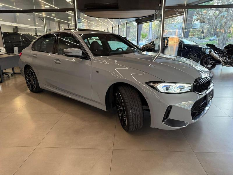 Foto do veículo BMW 320I  M SPORT FLEX 2023 27.939 KM 289.000,00