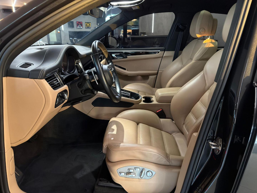 Foto do veículo PORSCHE MACAN  2023 39.183 KM 418.000,00