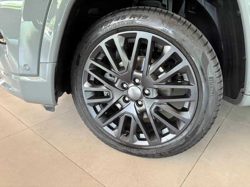 Foto do veículo JEEP COMPASS  SERIE S TF 2024 16.173 KM 185.000,00