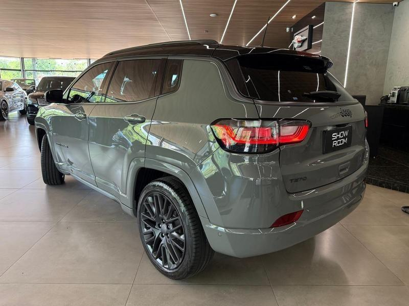 Foto do veículo JEEP COMPASS  SERIE S TF 2024 16.173 KM 185.000,00