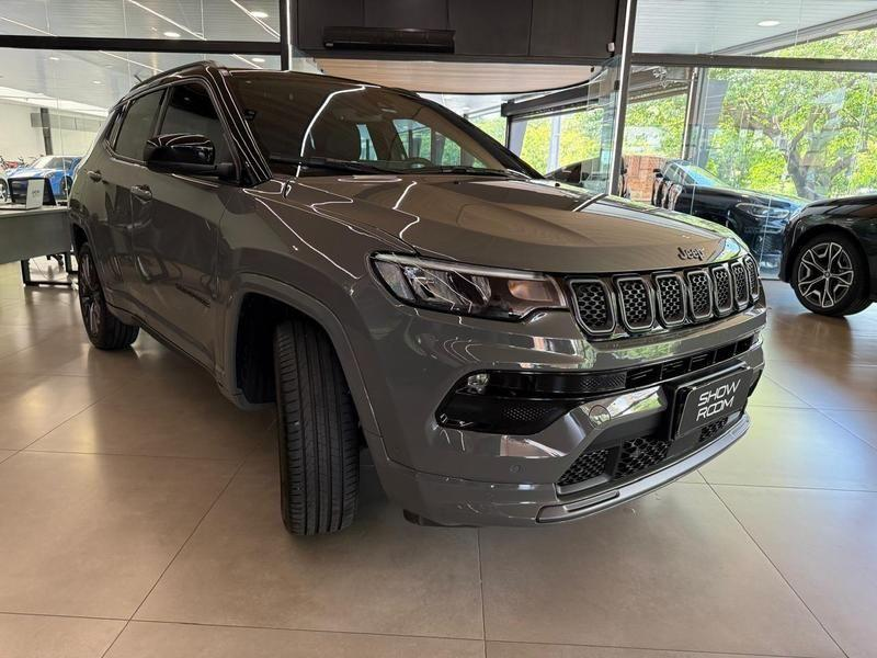 Foto do veículo JEEP COMPASS  SERIE S TF 2024 16.173 KM 185.000,00