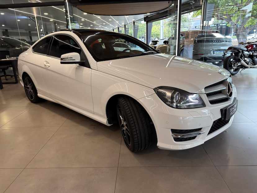 Foto do veículo MERCEDES-BENZ C 250  CGI COUPE 2014 82.147 KM 99.000,00
