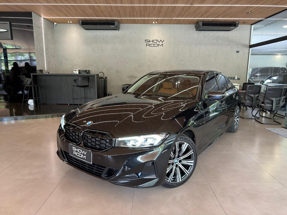Foto do veículo BMW 320i  GP FLEX 2023/2023 42.400 KM R$ 239.000,00
