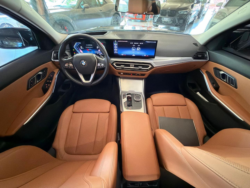 Foto do veículo BMW 320I  GP FLEX 2023 42.400 KM 239.000,00