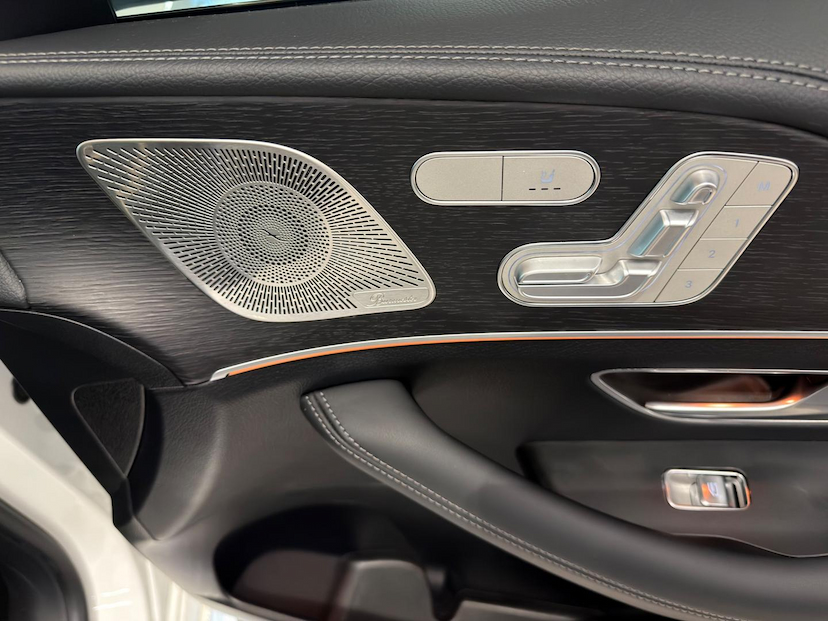 Foto do veículo MERCEDES-BENZ GLE 450 GLE450 D 4M CO 2024 23.371 KM 620.000,00