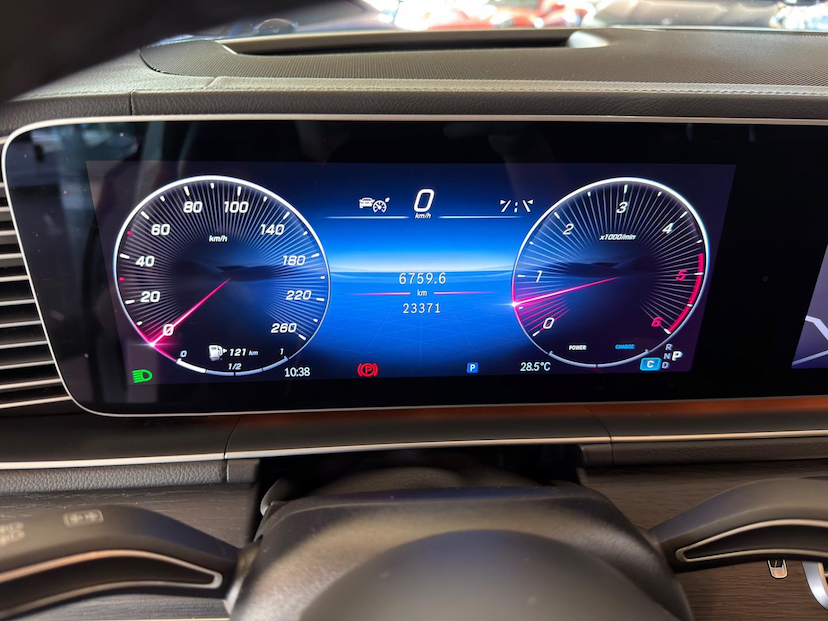 Foto do veículo MERCEDES-BENZ GLE 450 GLE450 D 4M CO 2024 23.371 KM 620.000,00