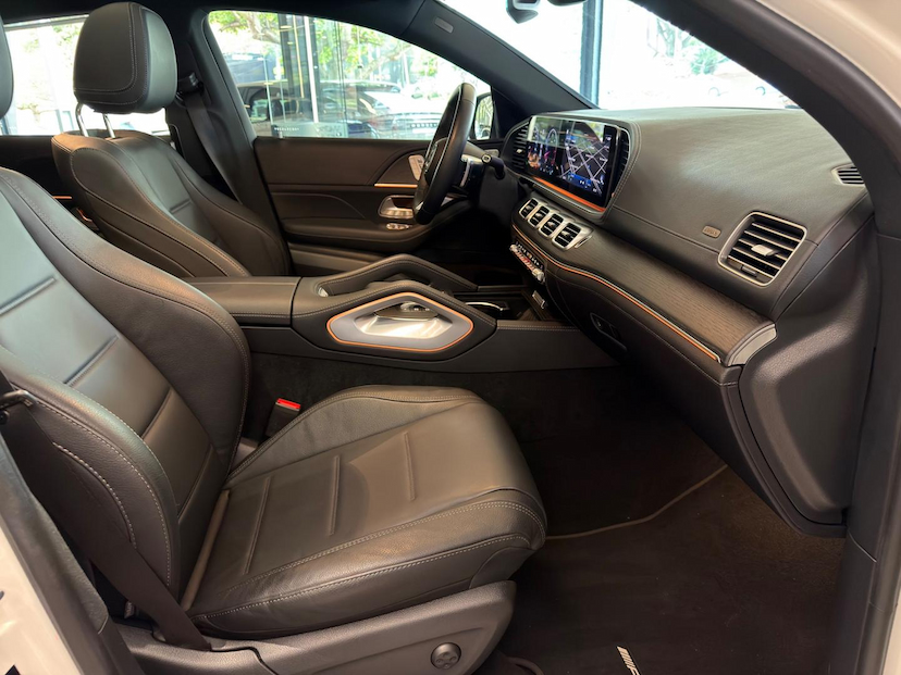 Foto do veículo MERCEDES-BENZ GLE 450 GLE450 D 4M CO 2024 23.371 KM 620.000,00