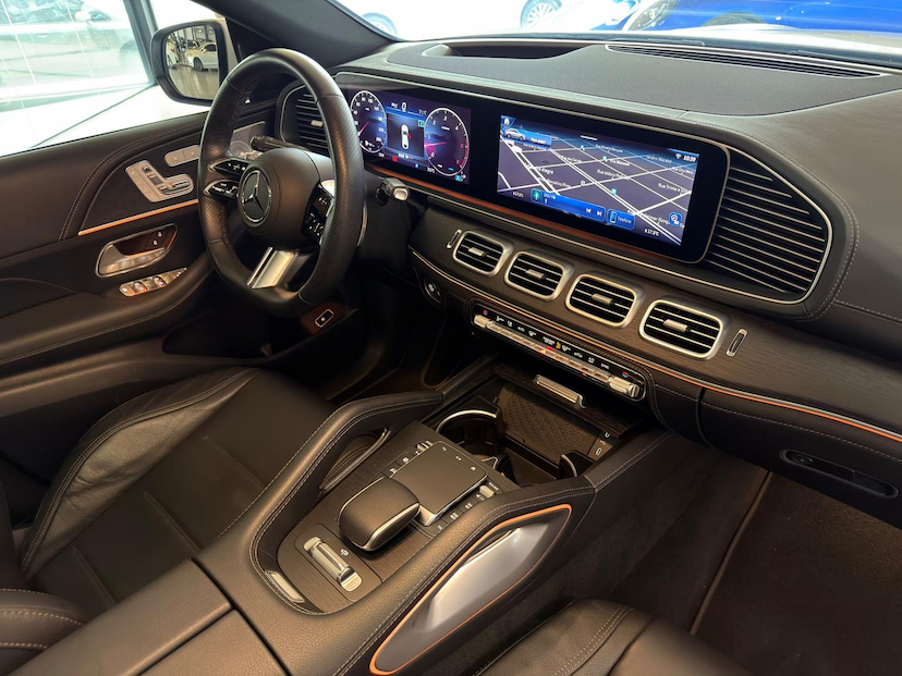 Foto do veículo MERCEDES-BENZ GLE 450 GLE450 D 4M CO 2024 23.371 KM 620.000,00