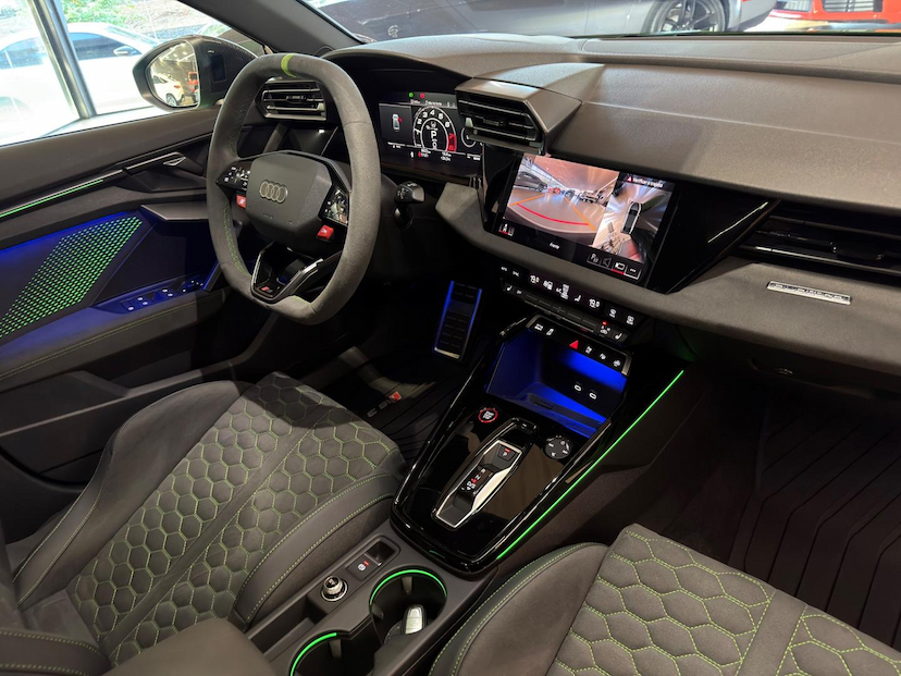 Foto do veículo AUDI RS3  SEDAN TRACK 2.5 TFSI QUATTRO S-TRONIC 2026 6.861 KM 609.000,00