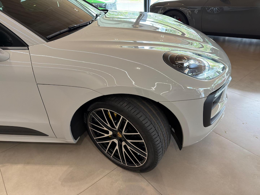 Foto do veículo PORSCHE MACAN  2025 12.635 KM 499.000,00