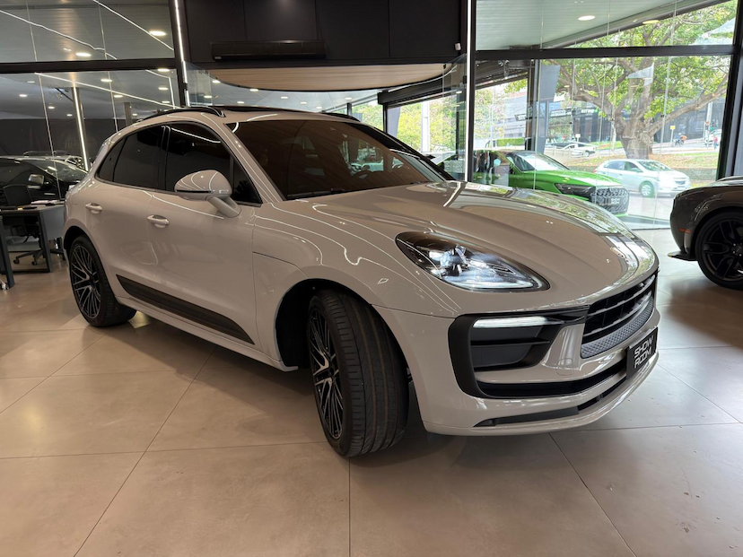 Foto do veículo PORSCHE MACAN  2025 12.635 KM 499.000,00