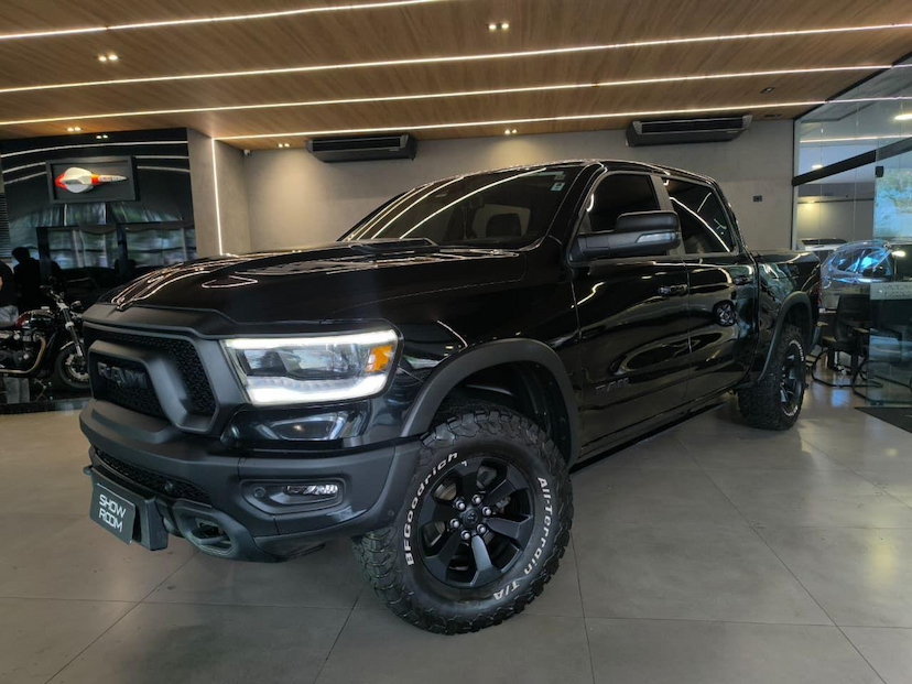 Foto do veículo RAM 1500  REBEL HEMI CC 2023 61.469 KM 349.000,00