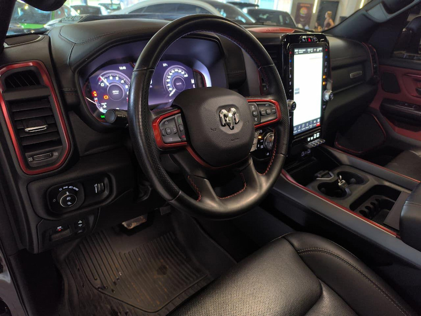 Foto do veículo RAM 1500  REBEL HEMI CC 2023 61.469 KM 349.000,00