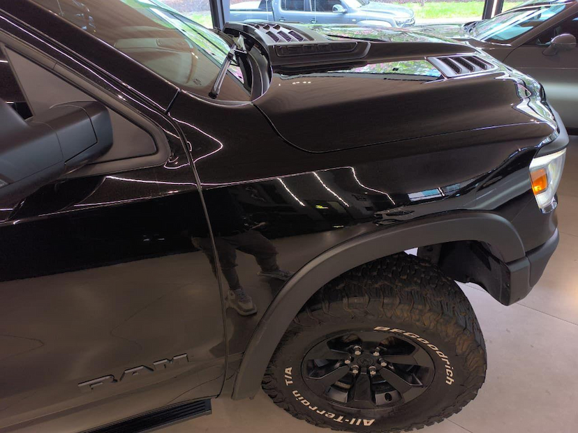 Foto do veículo RAM 1500  REBEL HEMI CC 2023 61.469 KM 349.000,00