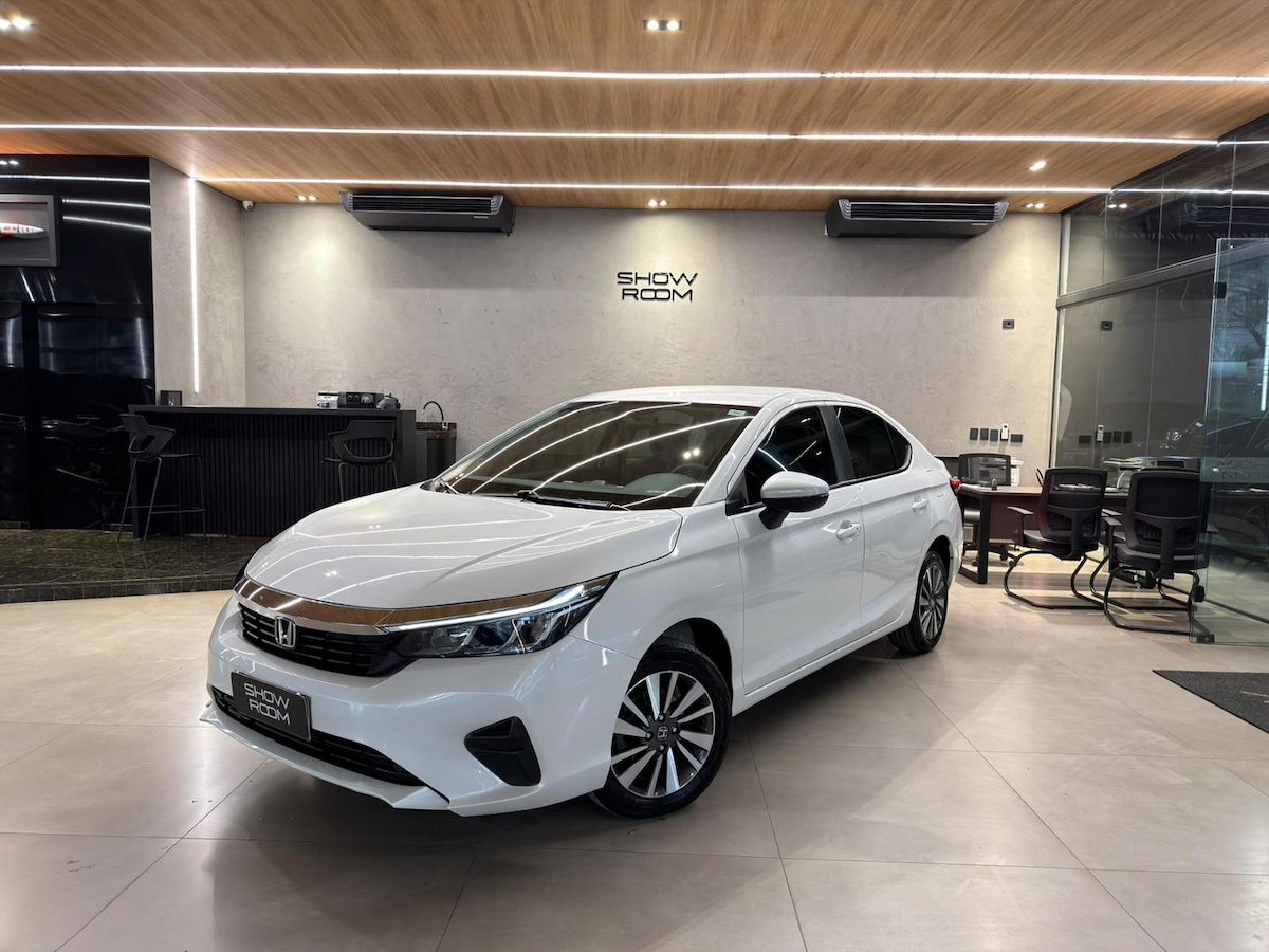 Foto do veículo HONDA CITY  LX 2024/2025 15.867 KM R$ 115.000,00
