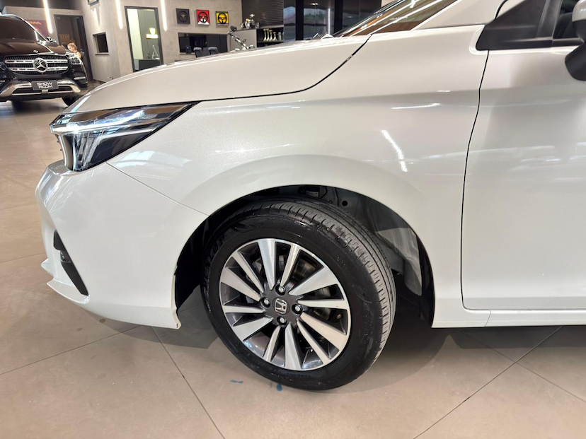 Foto do veículo HONDA CITY  LX 2025 15.867 KM 110.000,00