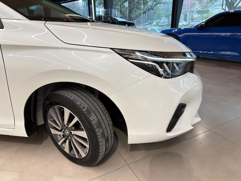 Foto do veículo HONDA CITY  LX 2025 15.867 KM 110.000,00