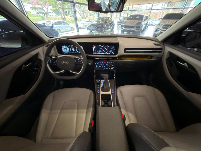 Foto do veículo HYUNDAI CRETA  ULTIMATE 1.6 TB 16V AUT. 2026 9.550 KM 169.000,00