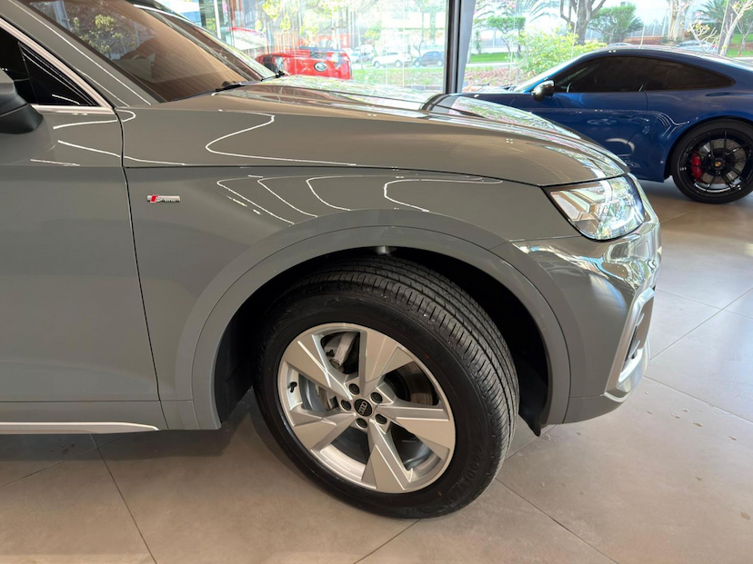 Foto do veículo AUDI Q5  2.0TFSI 2021 53.500 KM 215.000,00