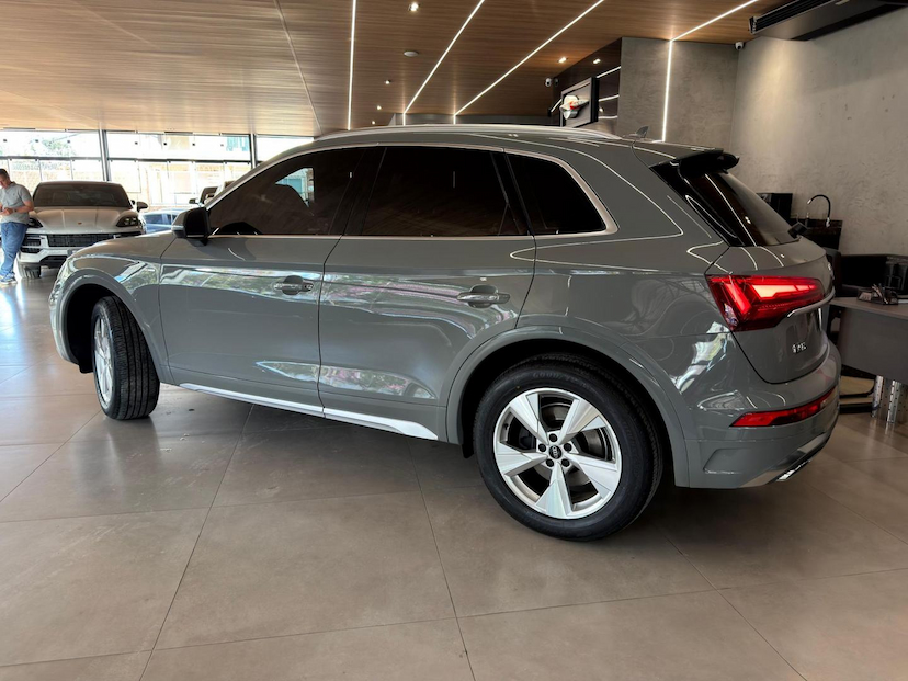 Foto do veículo AUDI Q5  2.0TFSI 2021 53.500 KM 215.000,00