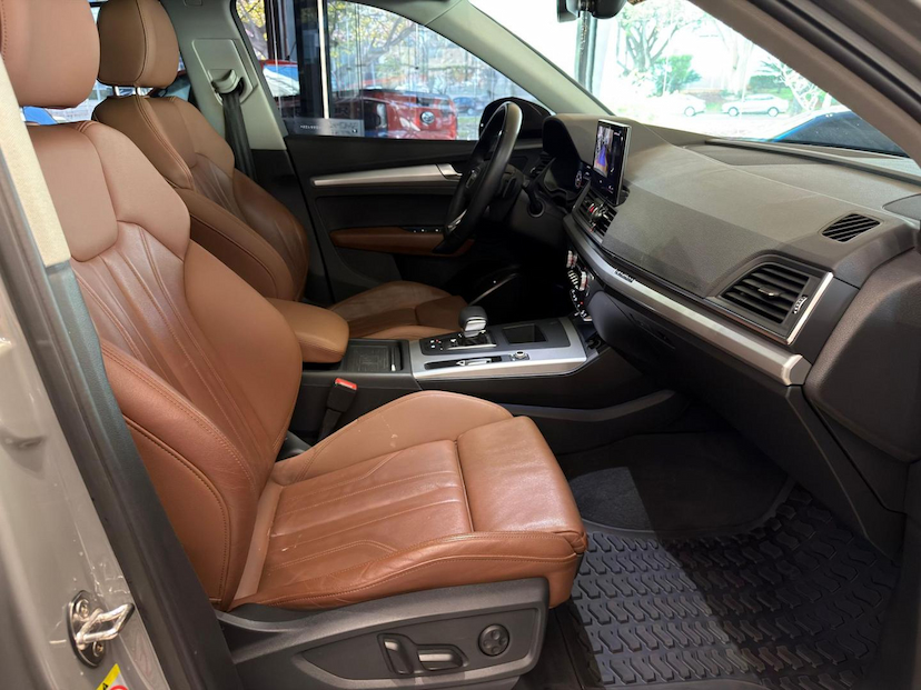Foto do veículo AUDI Q5  2.0TFSI 2021 53.500 KM 215.000,00