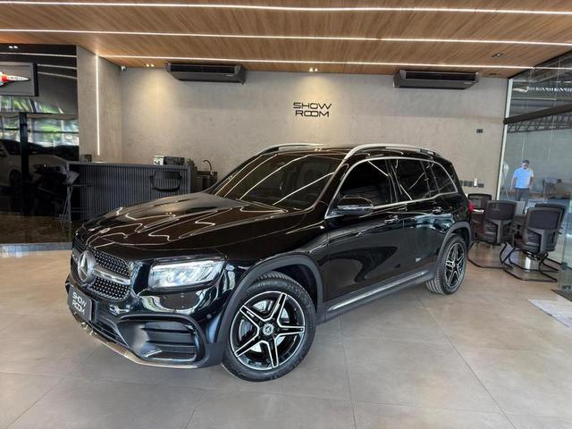 Foto do veículo MERCEDES-BENZ GLB 220 2024/2025 17.600 KM R$ 319.000,00