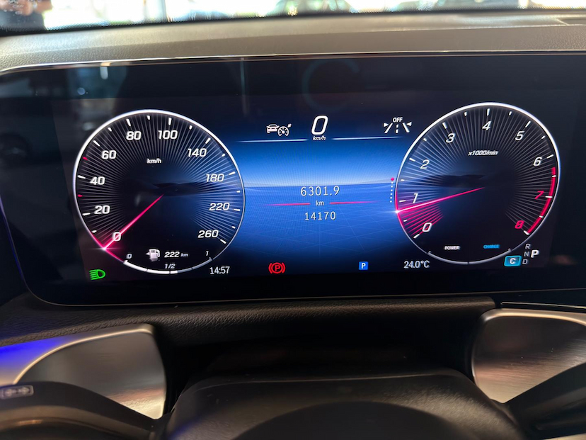 Foto do veículo MERCEDES-BENZ GLB 220  2025 17.600 KM R$ 319.000,00
