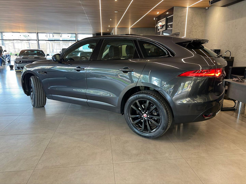 Foto do veículo JAGUAR F-PACE JAG FPACE 20TD PRESTIG 2017 84.870 KM 134.000,00