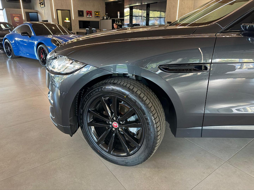 Foto do veículo JAGUAR F-PACE JAG FPACE 20TD PRESTIG 2017 84.870 KM 134.000,00