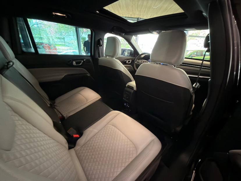Foto do veículo JEEP COMMANDER  OVR T270 2023 47.156 KM 169.000,00