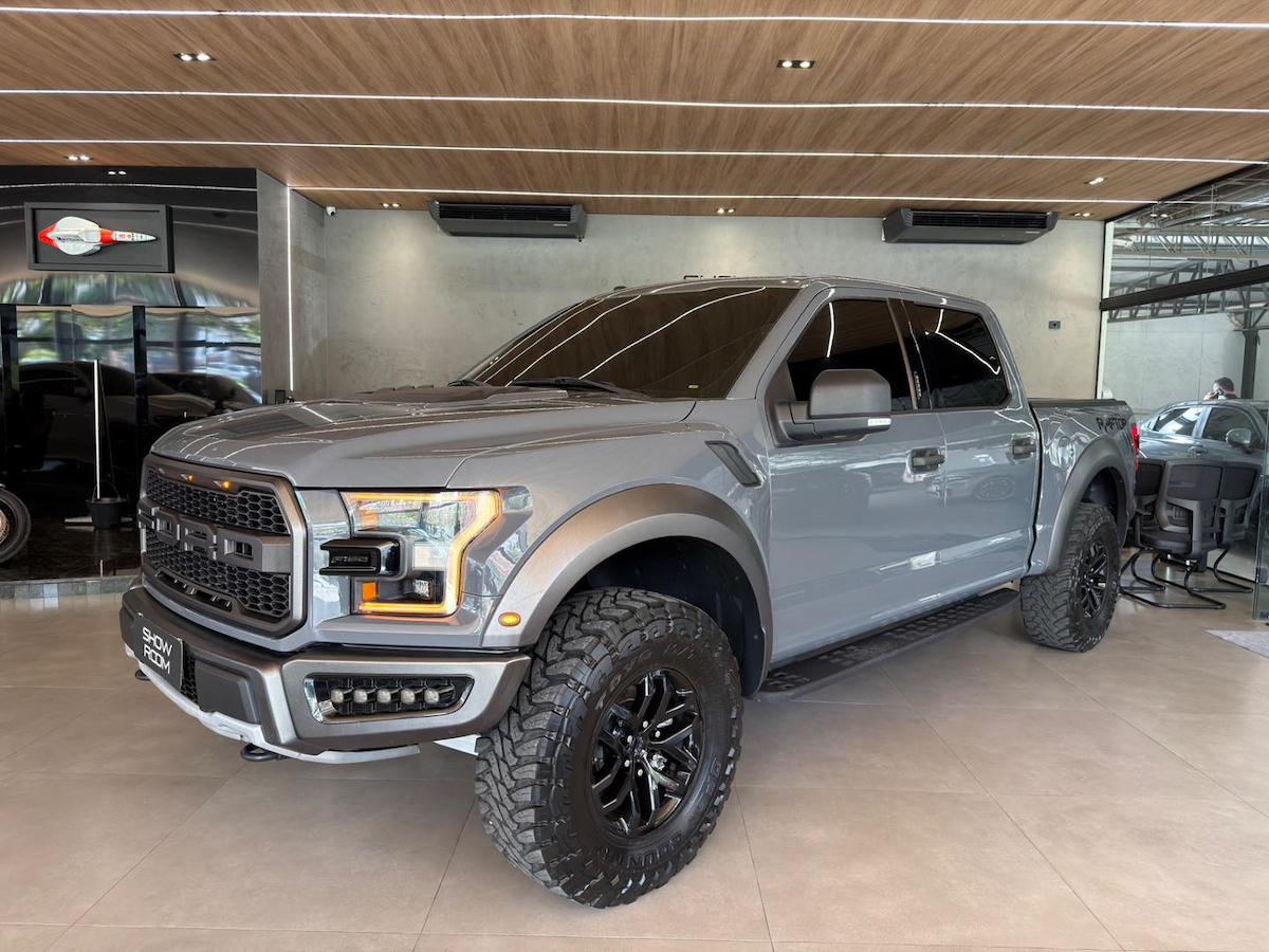 Foto do veículo FORD F-150  RAPTOR 2018/2018 91.350 KM R$ 590.000,00