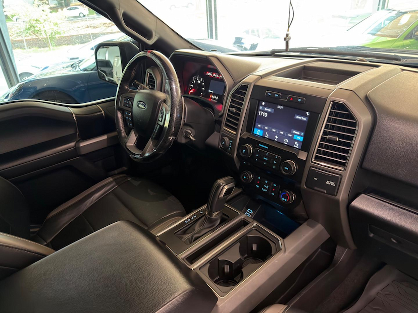 Foto do veículo FORD F-150  RAPTOR 2018 91.350 KM 590.000,00