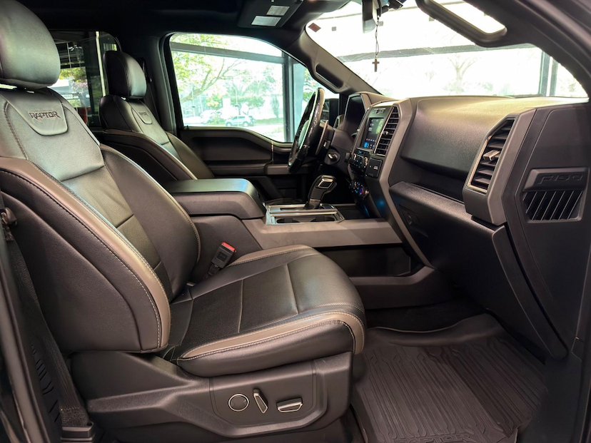 Foto do veículo FORD F-150  RAPTOR 2018 91.350 KM 590.000,00