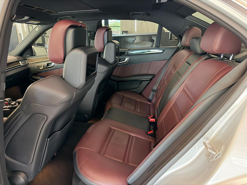 Foto do veículo MERCEDES-BENZ E 63 AMG  2015 74.400 KM 289.000,00