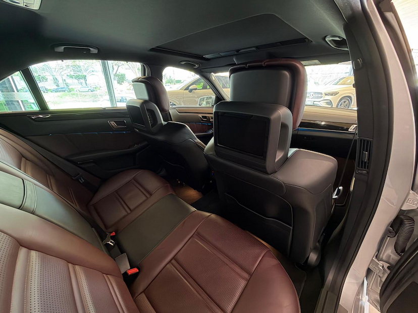 Foto do veículo MERCEDES-BENZ E 63 AMG  2015 74.400 KM 289.000,00