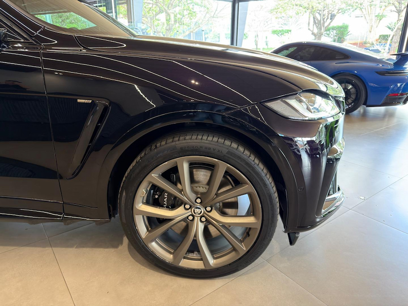 Foto do veículo JAGUAR F-PACE  550 SVR 2023 20.351 KM 600.000,00