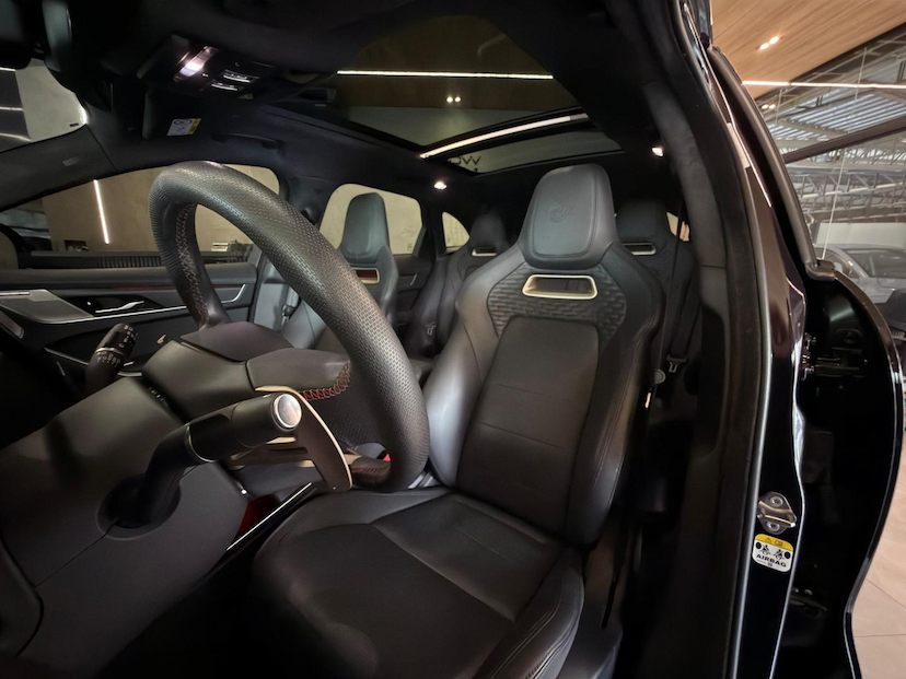 Foto do veículo JAGUAR F-PACE  550 SVR 2023 20.351 KM 600.000,00