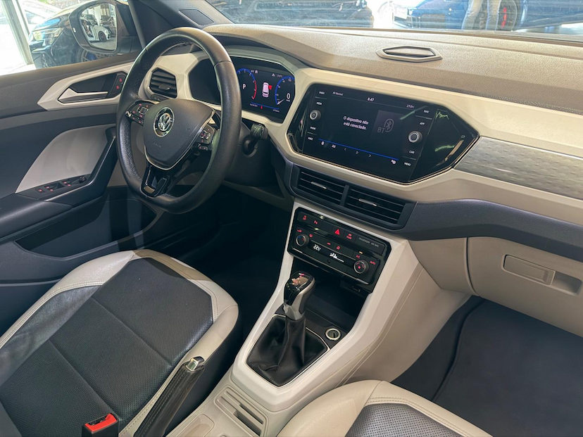 Foto do veículo VOLKSWAGEN T-CROSS T CROSS HL TSI AE 2020 47.746 KM 109.000,00