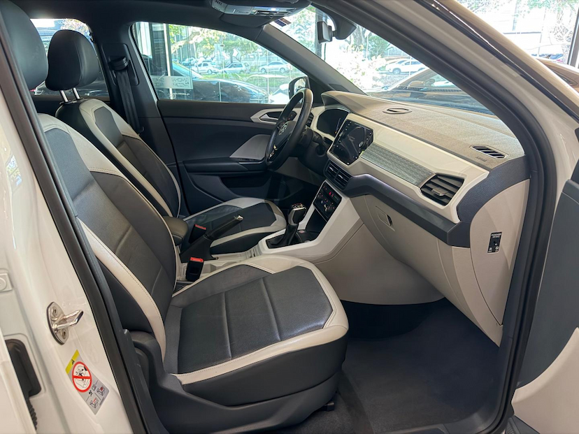 Foto do veículo VOLKSWAGEN T-CROSS T CROSS HL TSI AE 2020 47.746 KM 109.000,00