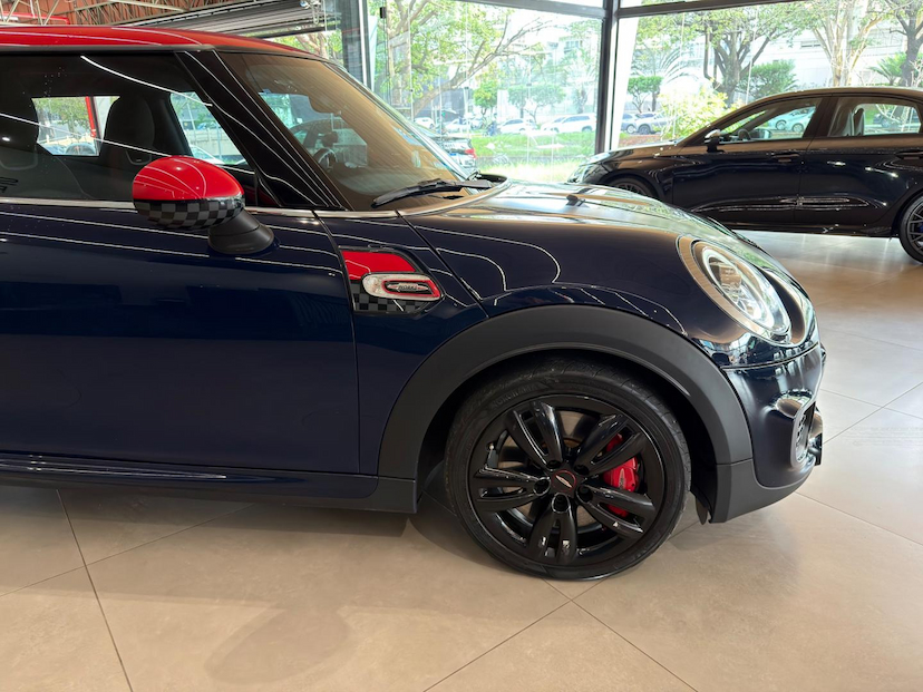 Foto do veículo MINI JOHN COOPER WORKS HATCH JCW 3P 2019 18.000 KM 159.000,00
