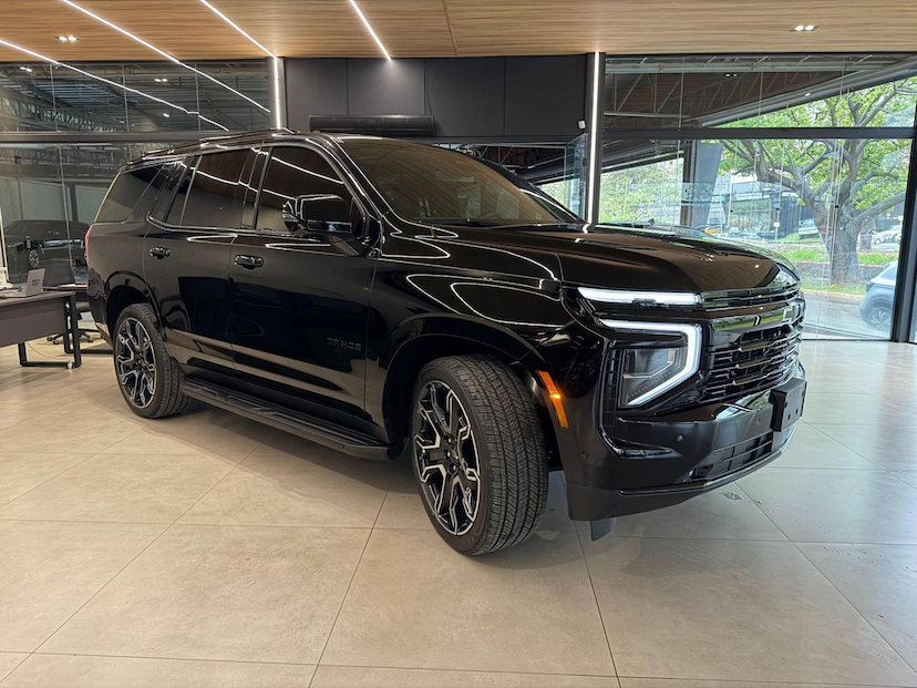Foto do veículo CHEVROLET TAHOE  RST 4WD 2026 1.572 KM 1.299.000,00