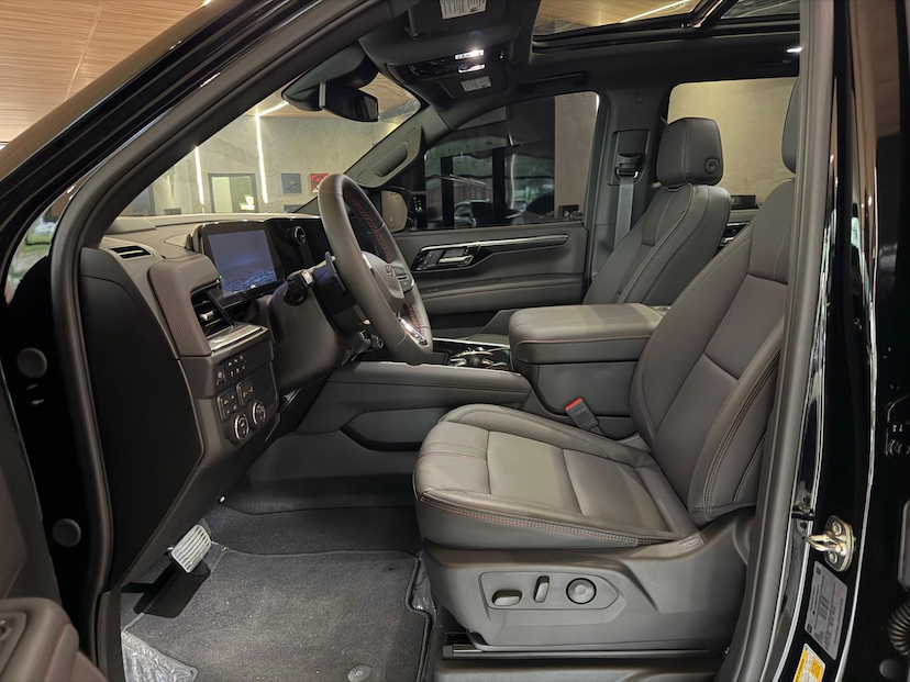 Foto do veículo CHEVROLET TAHOE  RST 4WD 2026 1.572 KM 1.299.000,00
