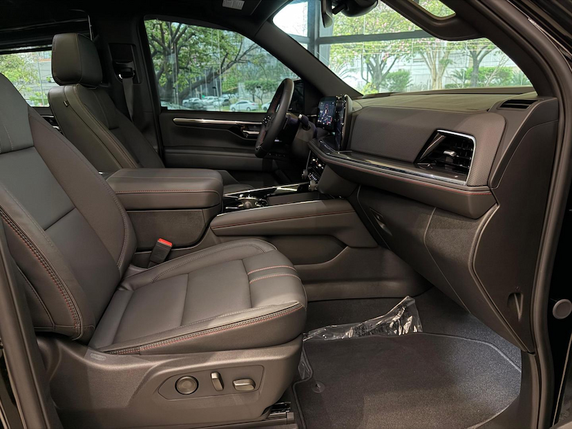 Foto do veículo CHEVROLET TAHOE  RST 4WD 2026 1.572 KM 1.299.000,00